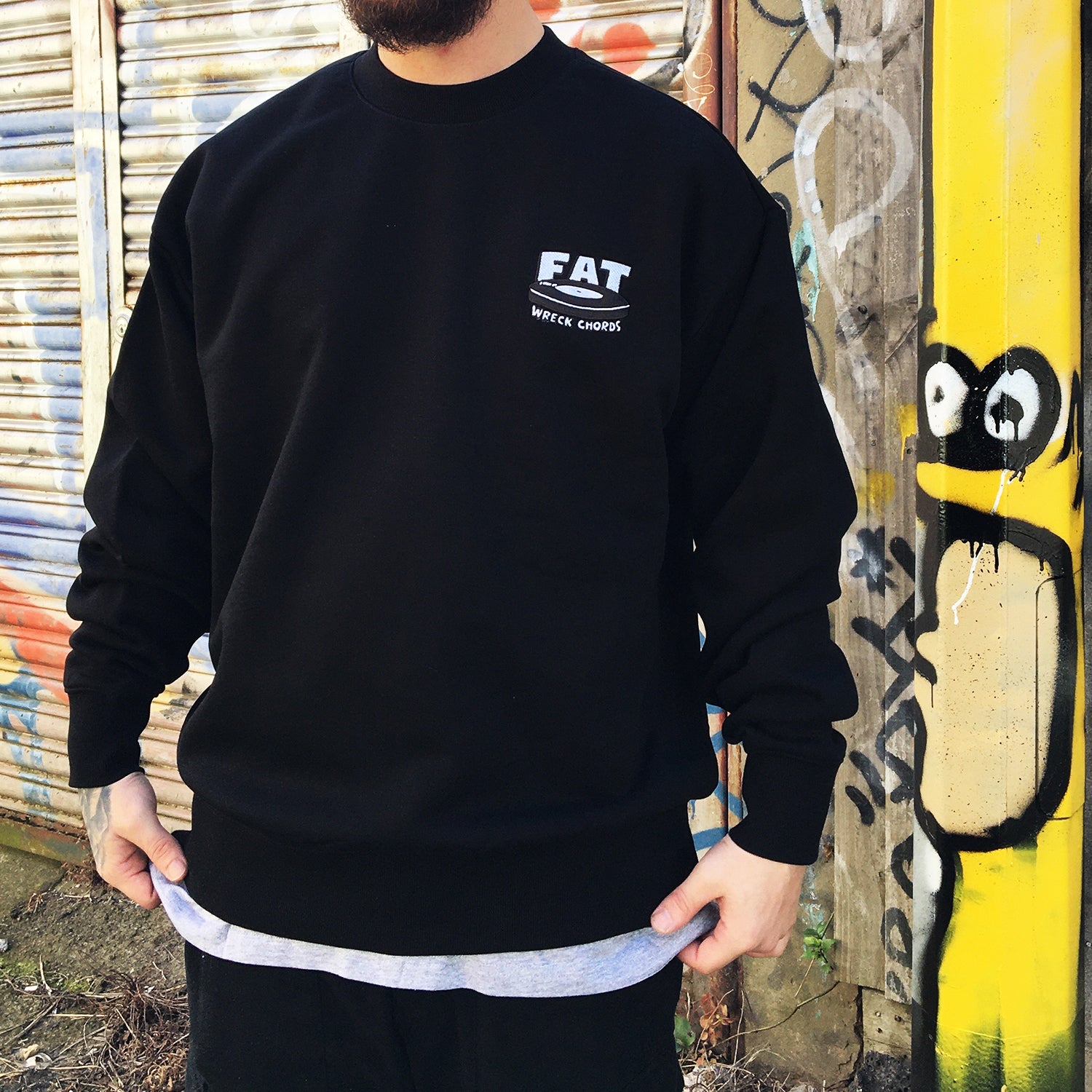 ファット レック コード クルーネック (ブラック) – Artist First