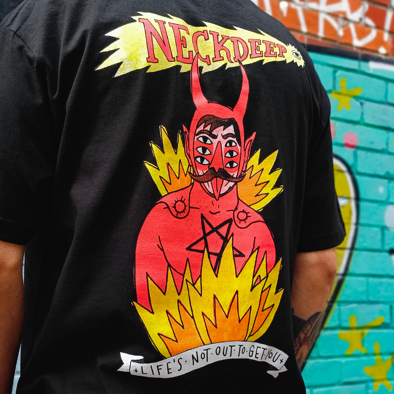 Neck Deep - Shooting Eye Tee (Black)